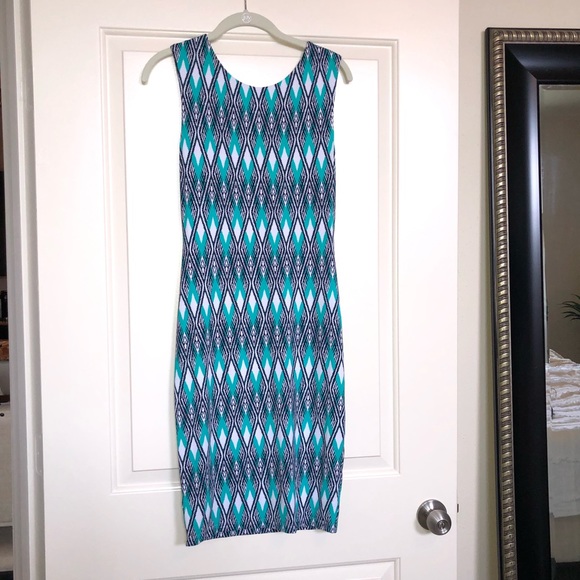 Dress - Picture 1 of 8